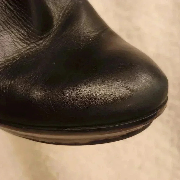 Bottega Veneta Black Leather Ankle Boots - Picture 13 of 16